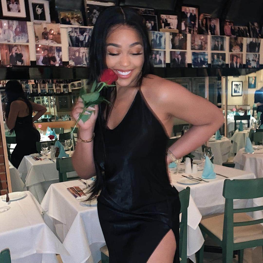 ジョーディン・ウッズさんのインスタグラム写真 - (ジョーディン・ウッズInstagram)「for youuuu 🌹」5月31日 7時59分 - jordynwoods