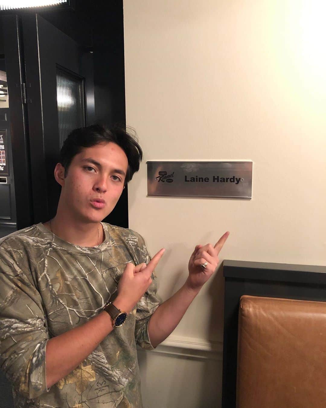 American Idolさんのインスタグラム写真 - (American IdolInstagram)「#AmericanIdol @thelainehardy will be sitting with @jimmykimmellive's house band, Cleto and the Cletones, tonight on ABC! #Kimmel」5月31日 8時50分 - americanidol