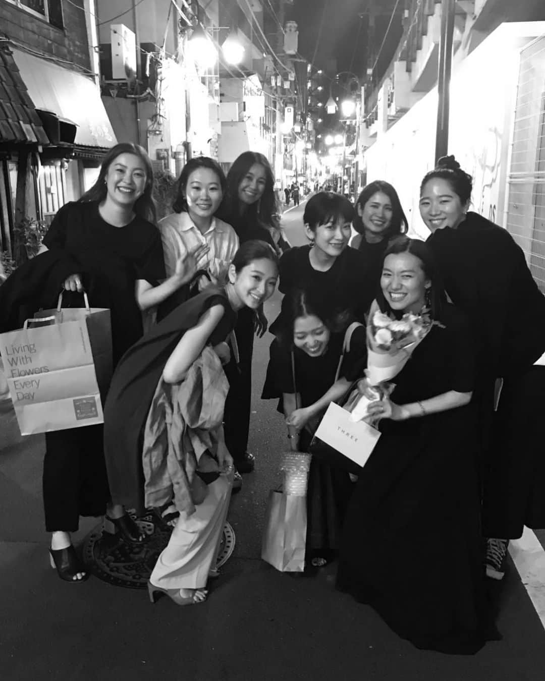 中村真里さんのインスタグラム写真 - (中村真里Instagram)「. team！！♡♡♡ #RIMARK」5月31日 20時04分 - _marinakamura_