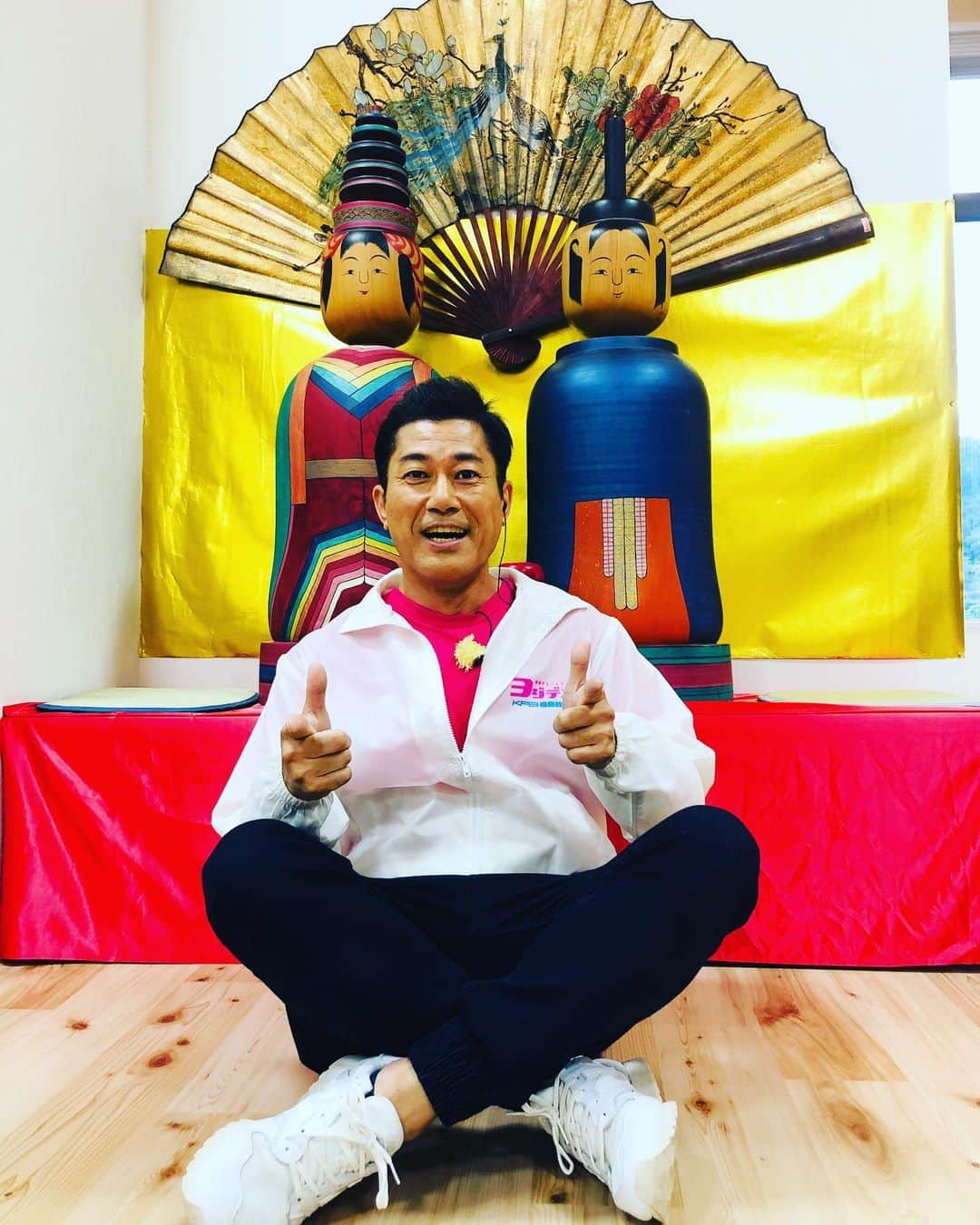 逸見太郎のインスタグラム：「今週も#ヨジデス をご覧頂き ありがとうございました😊  #金曜日#生中継#土湯温泉#夢愛舞台#ゆめぶたい#湯楽座#新スポット#新たな名所#リノベーション#温泉街  ステキな週末を(o^^o)」