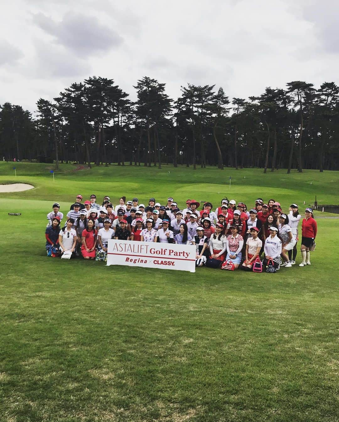 CLASSY公式さんのインスタグラム写真 - (CLASSY公式Instagram)「本日、CLASSY.とReginaコラボの @astalift_japan のゴルフイベントでした⛳️モデルの菅原沙樹ちゃんが参戦。6年ぶりとのことで「緊張する〜！」なんて話しつつ、練習では綺麗なフォームでナイスショットを連発😍先生にも褒められました！  ウェア... @callawayapparel_japan  トークショー... ジャケット @doublestandard_official  ワンピース @estnation_jp  パンプス @dianashoespress  #classymagazine #astalift #regina #callawayapparel #pearlygates #estnation #doublestandardclothing #diana #キャロウェイアパレル #パーリーゲイツ #ゴルフ女子」5月31日 19時03分 - classy_mag_insta