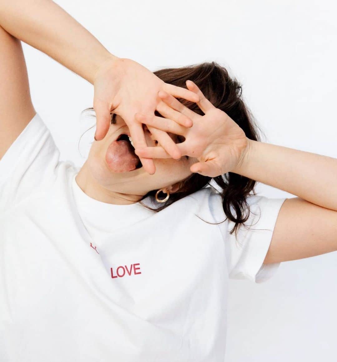 Amelia Zadroのインスタグラム：「What we’re alllllll really just here for 💛💜❤️💙💚🧡」