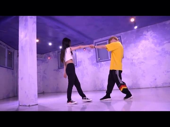 ピョン・ヒョンミンのインスタグラム：「#Youth #dance @mindymin_d 💃🕺」
