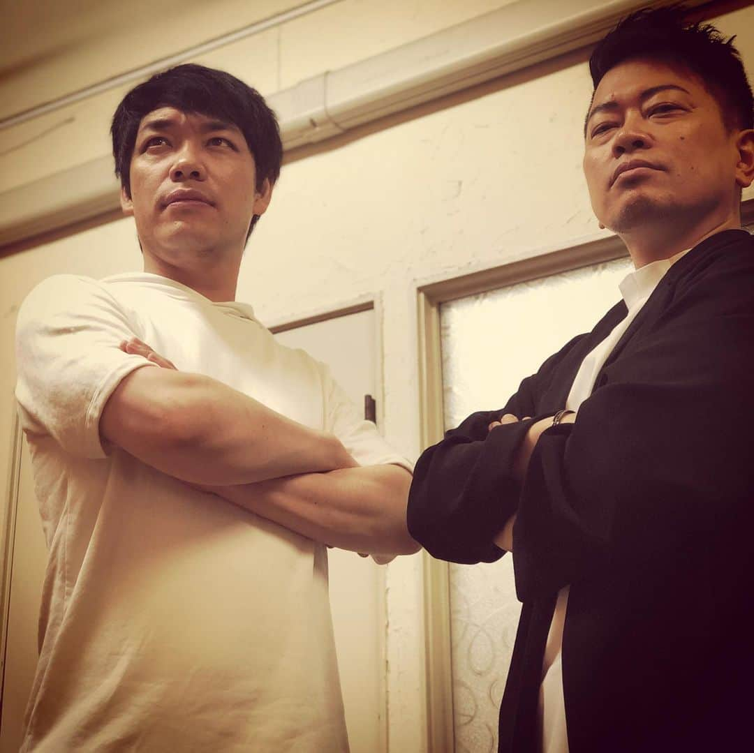 杉本知香さんのインスタグラム写真 - (杉本知香Instagram)「スナチャ遊び🤣😂 #中目黒美容室 #スナップチャット #snapchats  #かっこつけ顔  #宮迫博之#雨上がり決死隊 #アメトーーク #麒麟川島#麒麟#川島明 #パンクブーブー黒瀬#パンクブーブー#黒瀬純 #エドはるみ #ペレ草田」5月31日 19時44分 - sugimotoc