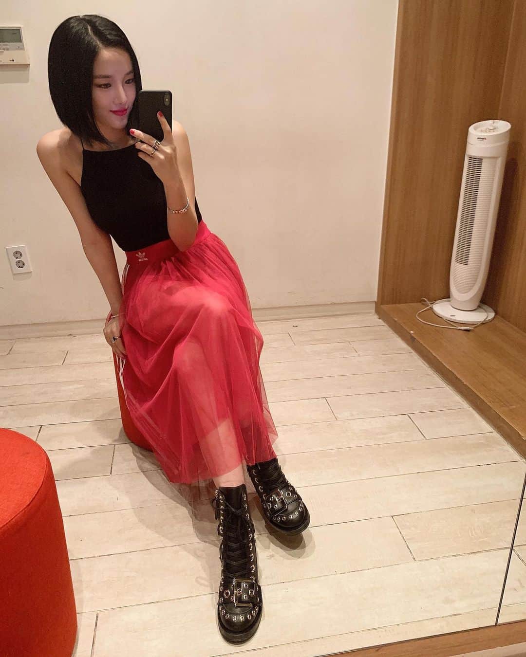 キム・ボヒョンのインスタグラム：「🌺」