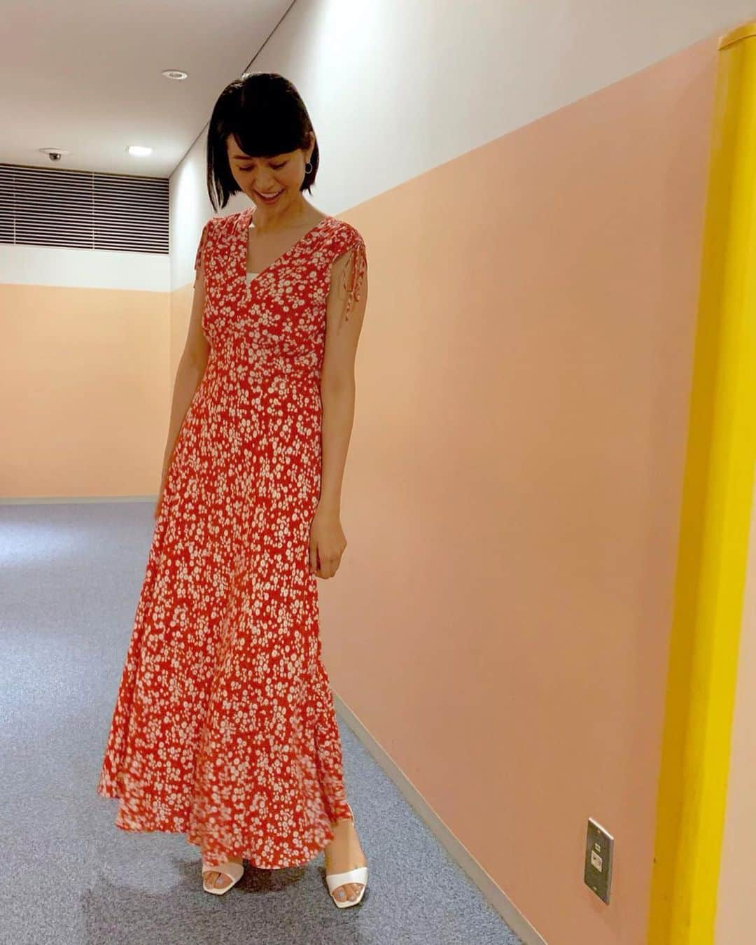 鈴木ちなみさんのインスタグラム写真 - (鈴木ちなみInstagram)「Have a good night 🌙💞 dress...@fray_id earrings...@anemone_official shoes...@dianashoespress」5月31日 19時53分 - chinami_suzuki0926