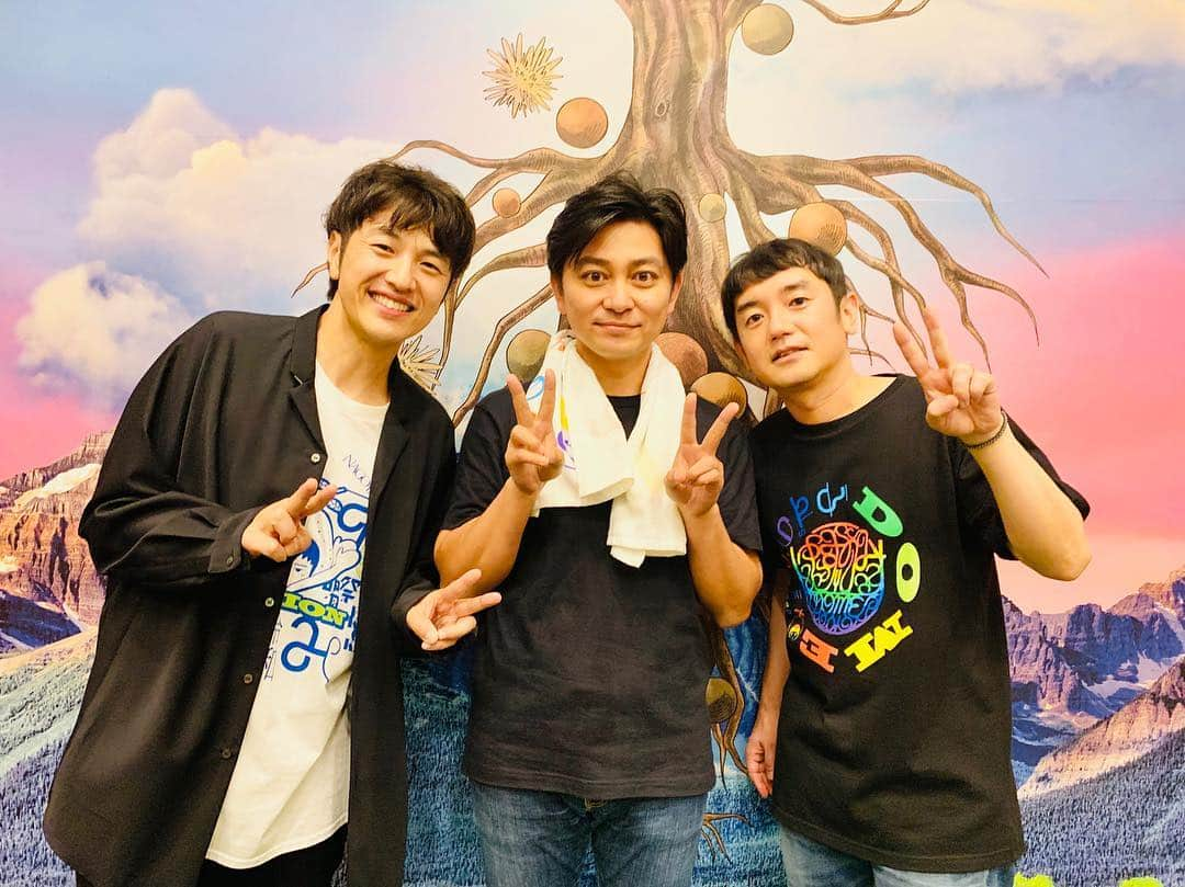 北川悠仁さんのインスタグラム写真 - (北川悠仁Instagram)「東京ドーム2DAYS終えて、今日はさすがにくたばってます笑 #ゆずドームライブ #ゆずのみ #拍手喝祭 #たくさんの方にお越しいただきました #ユーミン #松任谷正隆 さんご夫妻 #石原さとみ ちゃん #寺岡呼人 さん #大島優子 ちゃん #中川大志 くん #森圭介アナ #デレステ声優の皆さん 他にも、ここには載せきれないくらい沢山のゲストの方に来ていただきました。 ありがとうございました。」5月31日 19時56分 - yujin_kitagawa