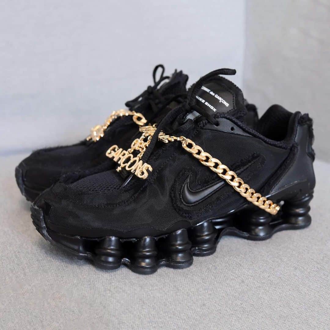 HYPEBEASTさんのインスタグラム写真 - (HYPEBEASTInstagram)「@hypebeastkicks: Take a closer look at the @commedesgarcons x @nike Shox TL in triple black. The reworked retro silhouette features a detachable jewelry piece that stands out in gold, as well as distressed Swoosh which gives the entire textile upper and tongue a cut-and-sew, frayed finish. This and the white pair are currently available at CDG locations across Japan and @doverstreetmarketginza. They’ll see a global release on June 13 for approximately $357 USD. Photo: Tora Northman / @hypebae」5月31日 11時45分 - hypebeast
