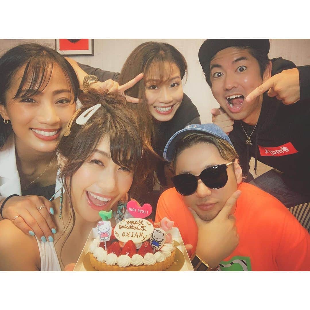 片桐舞子さんのインスタグラム写真 - (片桐舞子Instagram)「幸せな誕生日♊️ . 祝ってもらいまくりな数日… みんなありがとう❤️❤️❤️ . #37歳 #マイバースデー」5月31日 11時49分 - mays_maiko