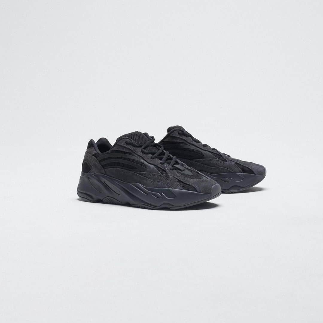 UNDFTDさんのインスタグラム写真 - (UNDFTDInstagram)「adidas YEEZY Boost 700 V2 "Vanta" // Available Friday 5/31 at 7AM EST on Undefeated.com in Men’s, Toddler and Pre-school sizing」5月31日 12時35分 - undefeatedinc