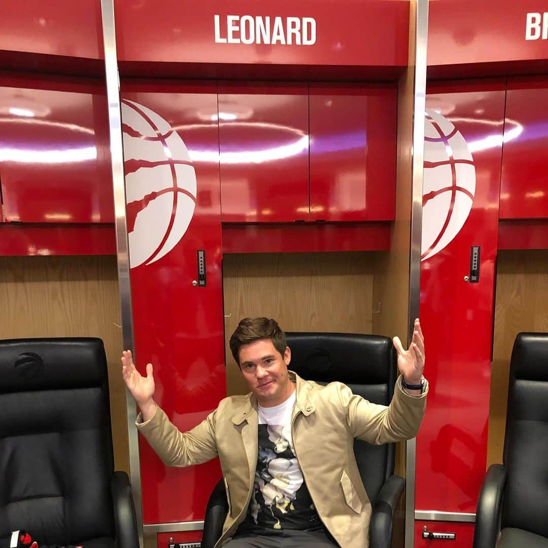 アダム・ディバインさんのインスタグラム写真 - (アダム・ディバインInstagram)「Raptors in 6 and then Kawhi can come home. @laclippers I rubbed my @laclippers voodoo when I sat in his seat.」5月31日 12時43分 - adamdevine