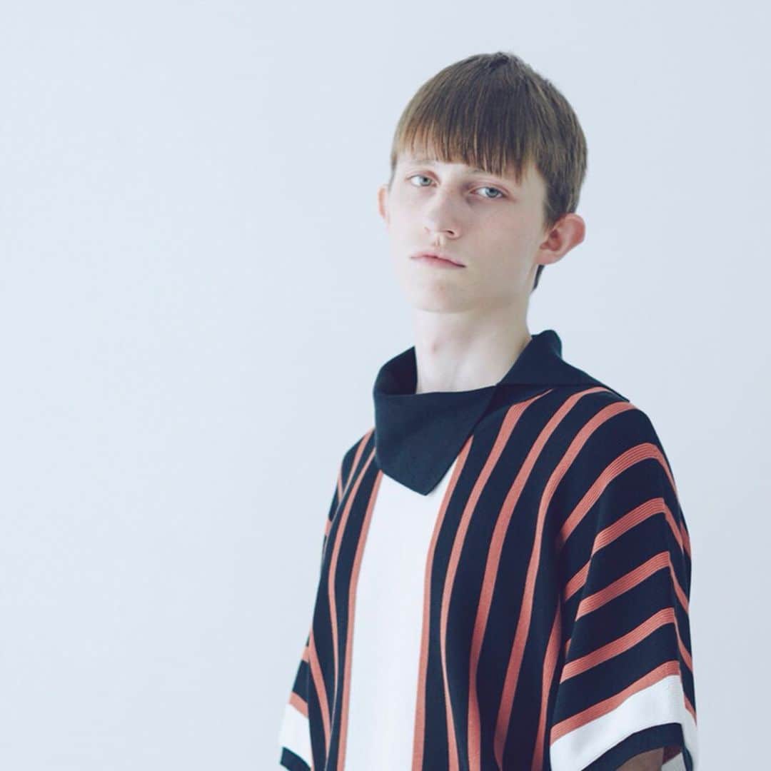 STRIPE DEPARTMENTさんのインスタグラム写真 - (STRIPE DEPARTMENTInstagram)「着心地の良さと品の良い仕立て、日常を素敵に彩る気の利いたデザインが特徴のジェンダーレスなブランドCULLNI（クルニ）がストデパにOPEN🙌🏻✨﻿ ﻿ 大胆なカッティングや配色、ゆとりのあるサイズ感が最旬なムードを取り入れられるアイテムがたくさん入荷しております。﻿ ﻿ トレンドを意識しつつもユースフルに使える夏物ならCULLNIは要チェック！👨🏻‍💻﻿ ﻿ CULLNIの商品はこちらから﻿ https://stripe-department.com/men/brand/cullni/﻿ ﻿ #ストデパmen #cullni #クルニ #newarrivals #mensfashion #genderless #genderlessfashion #clean #cleanstyle #新作 #メンズ #メンズファッション #ジェンダーレス #ジェンダーレスファッション #クリーン #トレンド」5月31日 12時46分 - stripedepartment
