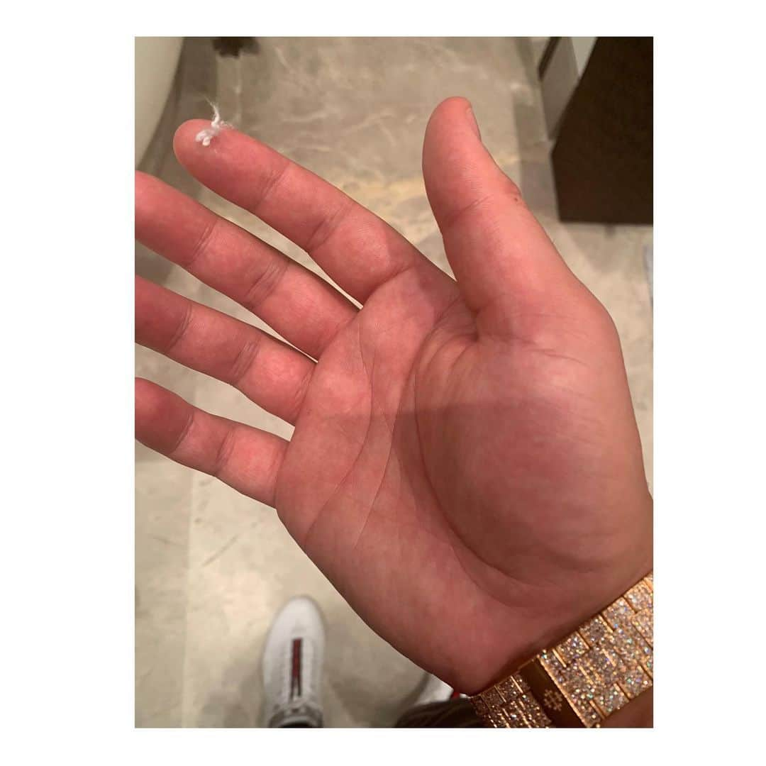 ドレイクさんのインスタグラム写真 - (ドレイクInstagram)「Steph Curry hair lint for sale on my eBay right now!!! username: DraymondShouldntWear23」5月31日 13時03分 - champagnepapi