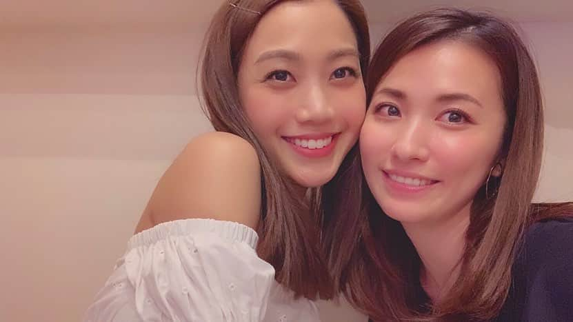 レスレイ・チアンさんのインスタグラム写真 - (レスレイ・チアンInstagram)「So pretty~! ❤️ My friend’s not bad too!  #14Years #seriouslytho #ShesSoHot #loveyou! @rei_toda」5月31日 13時07分 - lesleychianglove