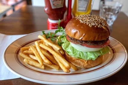 "TERIYAKI" テリヤキ編集部さんのインスタグラム写真 - ("TERIYAKI" テリヤキ編集部Instagram)「⠀⠀ 【CAFE.ALPS】@Tokyo⠀⠀⠀ ⠀ A juicy hamburger served in a warm mountain hut ⠀ ________________________________⠀ With TERIYAKI gastronomic club⠀ ⠀ The TERIYAKI gastronomic club holds a wonderful off party almost every day.⠀ ⠀ It is a gourmet online salon that eats various specialties not only in Tokyo but throughout the country.⠀ ⠀ @teriyaki_jp  Check from profile.⠀ ⠀ ________________________________⠀  We will introduce wonderful photos of those who received 【Accept】 from the “#TeriyakiGourmet” in the Tereryaki Official Account!Please try to post it!⠀⠀ ________________________________⠀ #teriyaki #tokyo #tokyo #tokyojapan  #tokyofoodie  #japan #meat  #hamburger」5月31日 14時03分 - teriyaki_jp