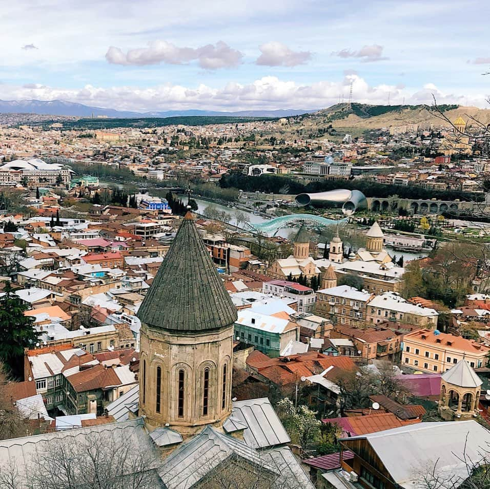 Design Milkさんのインスタグラム写真 - (Design MilkInstagram)「The Georgian capital of #Tbilisi is currently experiencing a boom in tourism, catering to Russian and European tourists drawn to the city’s colorful pastiche of dilapidated, yet captivating architecture peeling away toward inevitable modernization. If there’s anywhere in the world to go today – before it changes – it’s Tbilisi. \\\ Head to designmilk.com to check out our #travelguide and learn what this city has to offer for #moderntravelers! \\\ photo by @typefiend」5月31日 13時59分 - designmilk