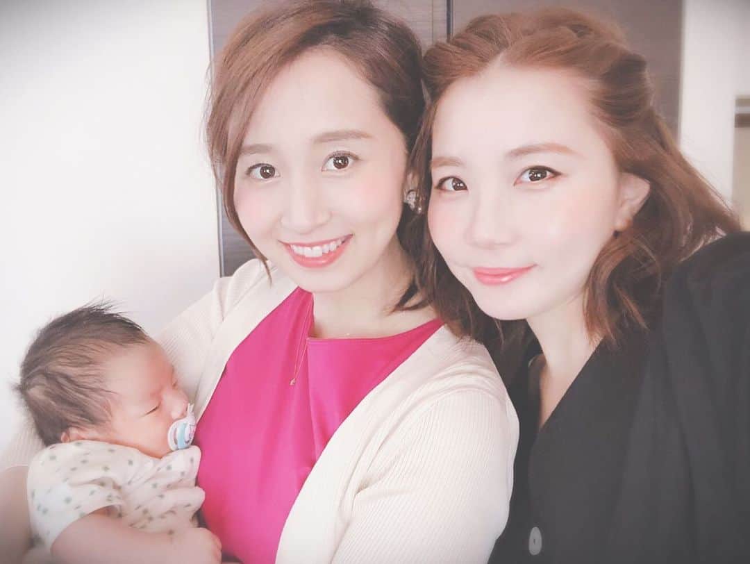 のインスタグラム：「ゆっこちゃん @asamiyukiko のお家にお邪魔して、ベビたんに会ってきました👶💕 ベビたんもゆっこちゃんも、とっても可愛い🥰 産後1カ月の美しいママ😍尊敬です🤱💐 #赤ちゃん #baby #生後1カ月 #男の子 #美人ママ」