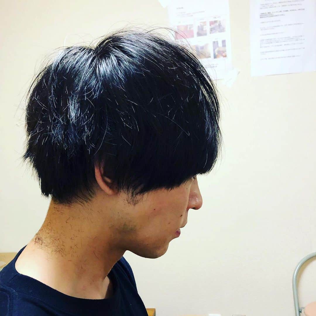 佐々木一輝（トキヨアキイ）さんのインスタグラム写真 - (佐々木一輝（トキヨアキイ）Instagram)「髪ひきちぎり #ラスタ池袋 #オーナー #延藤さん #のぶ毛」5月31日 14時30分 - sasa_tokiaki
