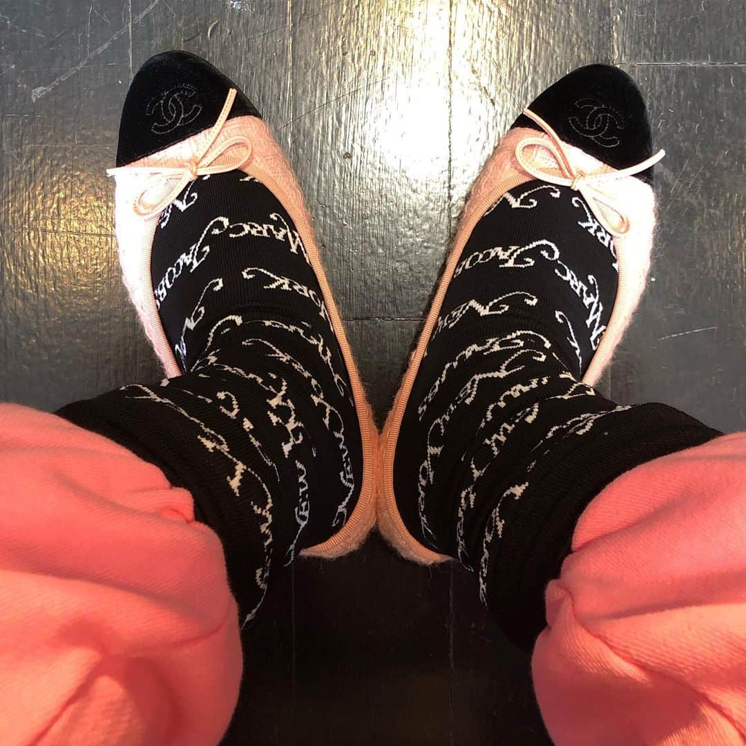 オランピアルタンさんのインスタグラム写真 - (オランピアルタンInstagram)「New York Magazine x Marc Jacobs socks (and more) #now! At marcjacobs.com 👣💕👣 #themarcjacobs #THE #miltonglaser #nymagxthemarcjacobs」5月31日 20時14分 - olympialetan
