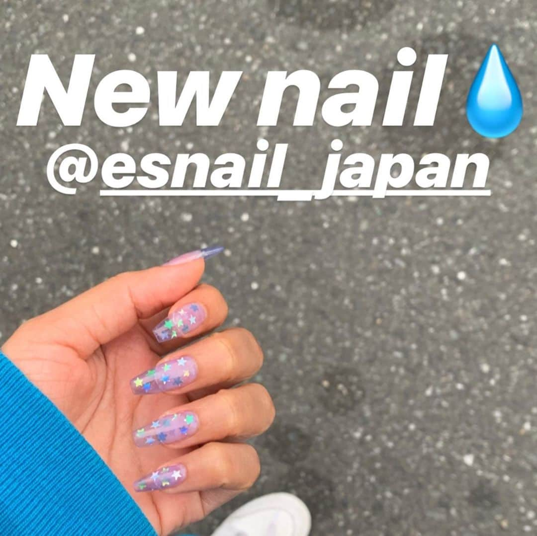 青山テルマさんのインスタグラム写真 - (青山テルマInstagram)「MY NEW NEW🌧 @esnail_japan  Blue + Purple clear coat 青と紫のクリアコート🦋💦」5月31日 20時15分 - thelmaaoyama