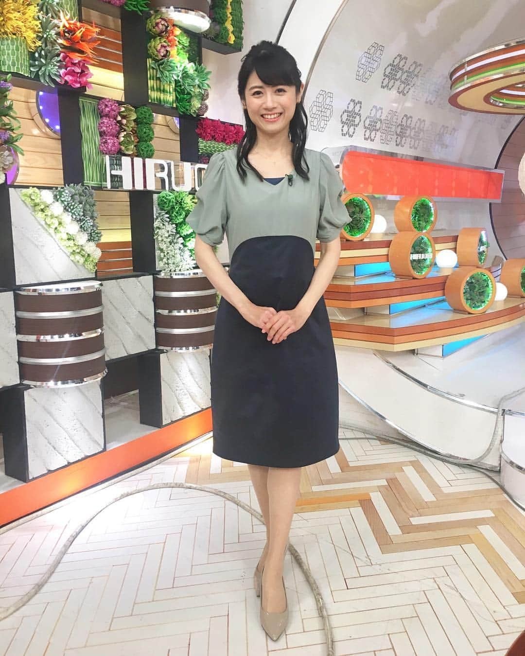 松尾依里佳さんのインスタグラム写真 - (松尾依里佳Instagram)「#ひるおび 金曜日ご一緒の#竹内薫 さんと#リンクコーデ になっていてビックリでした❗️ ご覧くださったみなさまありがとうございました✨ お衣裳 @nostalgia_jp #nostalgia #tbs #レアアースの実験面白かった〜 #ひるおび金曜日」5月31日 15時32分 - erika.matsuo