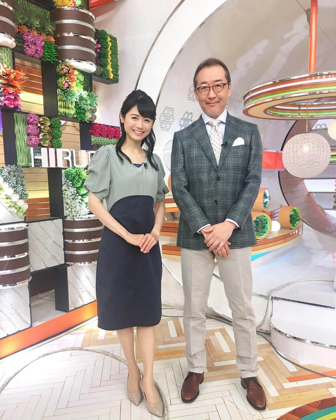 松尾依里佳さんのインスタグラム写真 - (松尾依里佳Instagram)「#ひるおび 金曜日ご一緒の#竹内薫 さんと#リンクコーデ になっていてビックリでした❗️ ご覧くださったみなさまありがとうございました✨ お衣裳 @nostalgia_jp #nostalgia #tbs #レアアースの実験面白かった〜 #ひるおび金曜日」5月31日 15時32分 - erika.matsuo