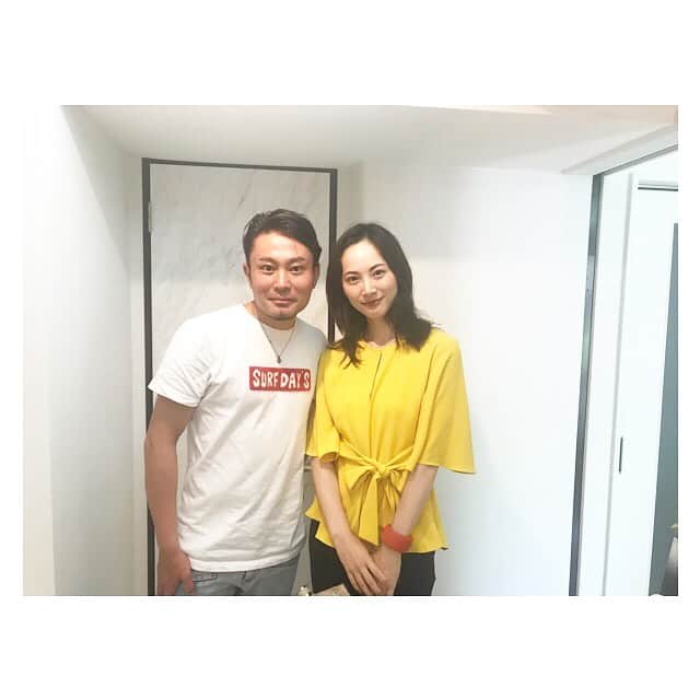 日高薫のインスタグラム：「昨日は久しぶりにクレセーラ恵比寿でカットしていただきました😌✨✨✨ 今回も大満足の仕上がりです🙏💗 シシドさんの最高に癒されるマッサージも受けられて メンテナンス＆ご褒美デーとなりました✌️💘 @crecelakeita #クレセーラ恵比寿 #クレセーラ #beauty #instabeauty #カット #メンテナンスカット #スパ #マッサージ #オイルマッサージ #ジャスミン #model」