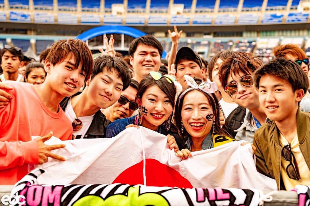 のインスタグラム：「#EDCJapan 2019 オフィシャルフォトアルバム公開！ Re-live the magic from EDC Japan 2019 through the official photo gallery! 👉https://bit.ly/2W00xmI」