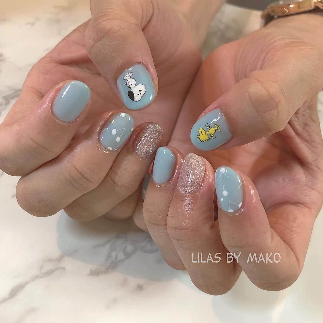 makoさんのインスタグラム写真 - (makoInstagram)「. 子供の頃のスヌ👶🏻🐤❤︎ いつもありがとうございます❤︎ #girlynail #ガーリーネイル #ミラーネイル #glitternail #젤네일 #젤네일아트 #젤네일전문 #フレンチガーリー #スヌーピー  #チャーリーブラウン #スヌーピーネイル  #オーダーチップ #さくらんぼネイル」5月31日 17時53分 - mkxxxbaby