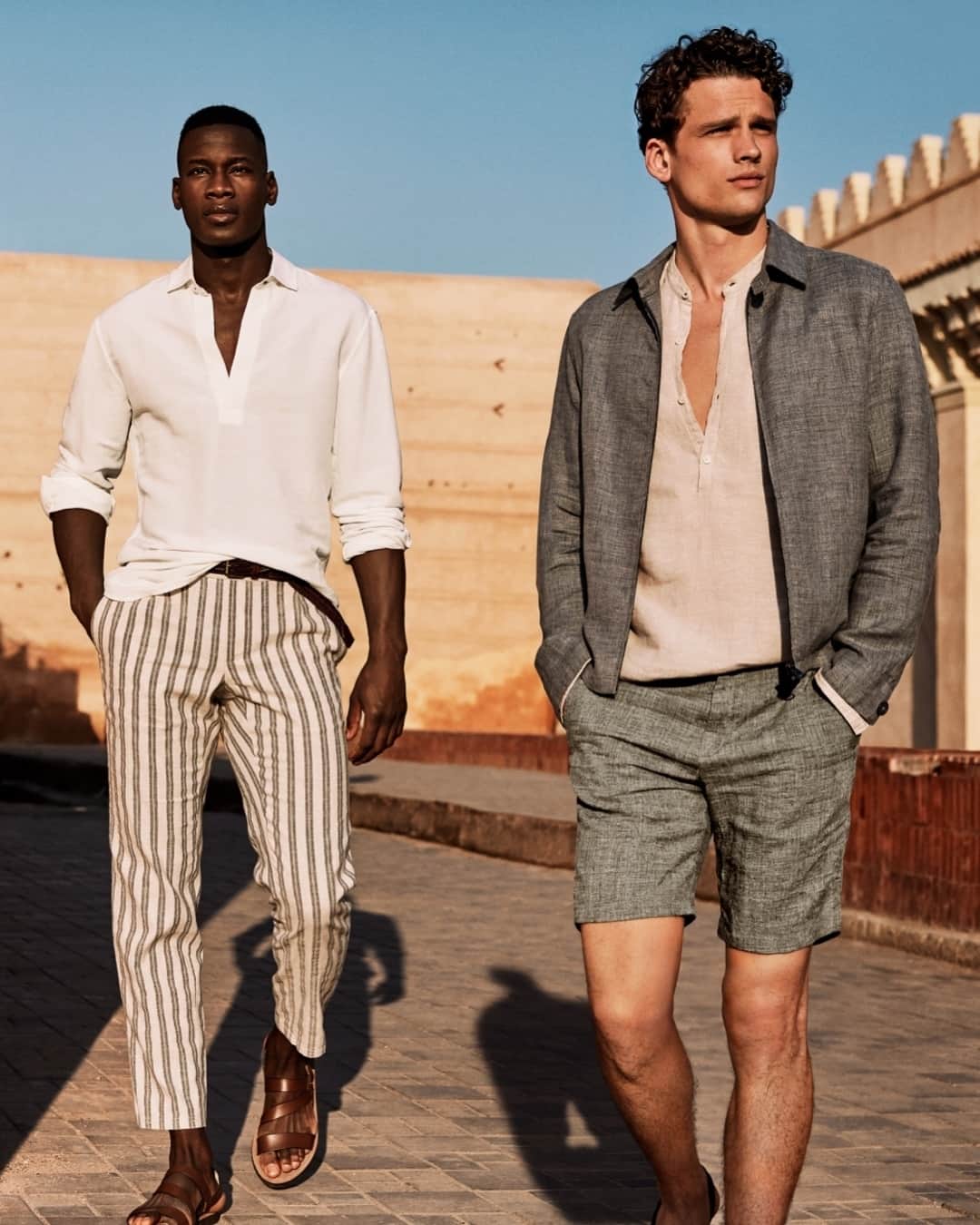MANGOさんのインスタグラム写真 - (MANGOInstagram)「THE SHIFTING SKY | High Summer 2019 This @mango_man collection, which combines elegance and comfort in pieces where lightweight fabrics and earthy tones go hand in hand, works in any situation. Starring @davidagbodji and @simon.nessman #MangoMan #MangoSS19 #Mango」5月31日 18時00分 - mango