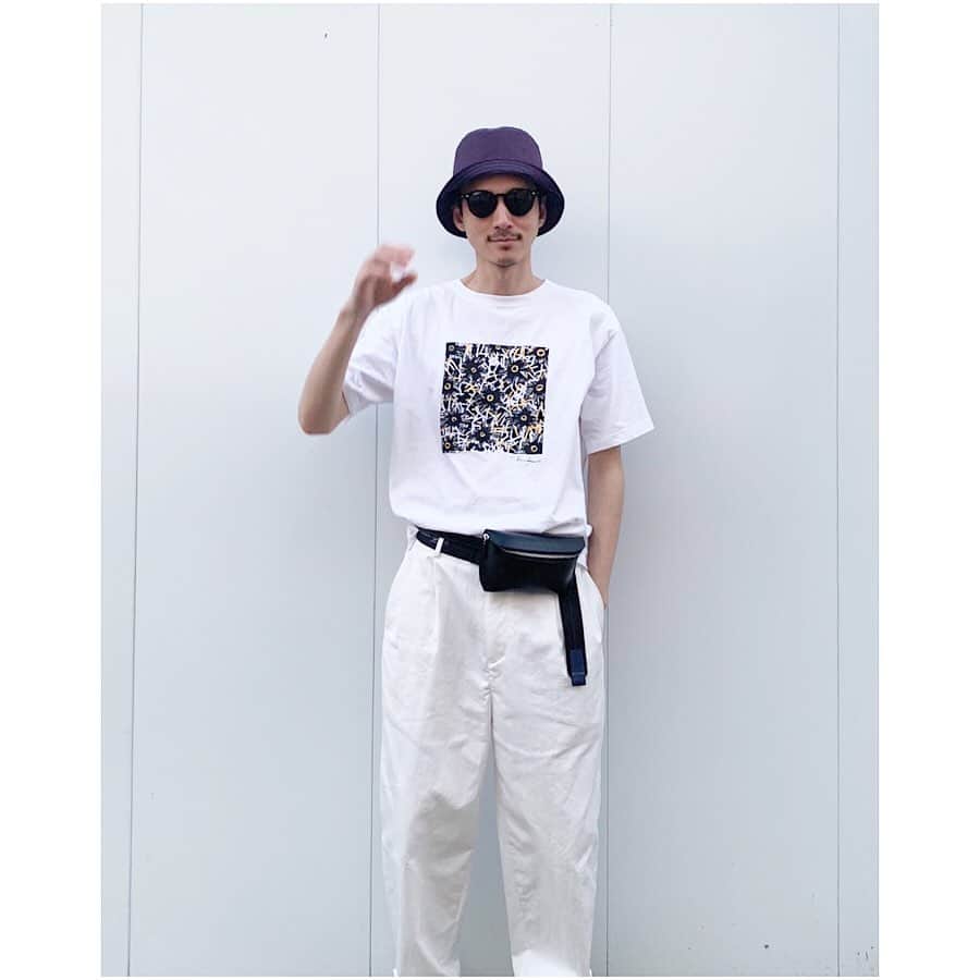 加津塔のインスタグラム：「#ripotrentaanni#collaboration #white#flower#purplehat #hbeautyandyouth」