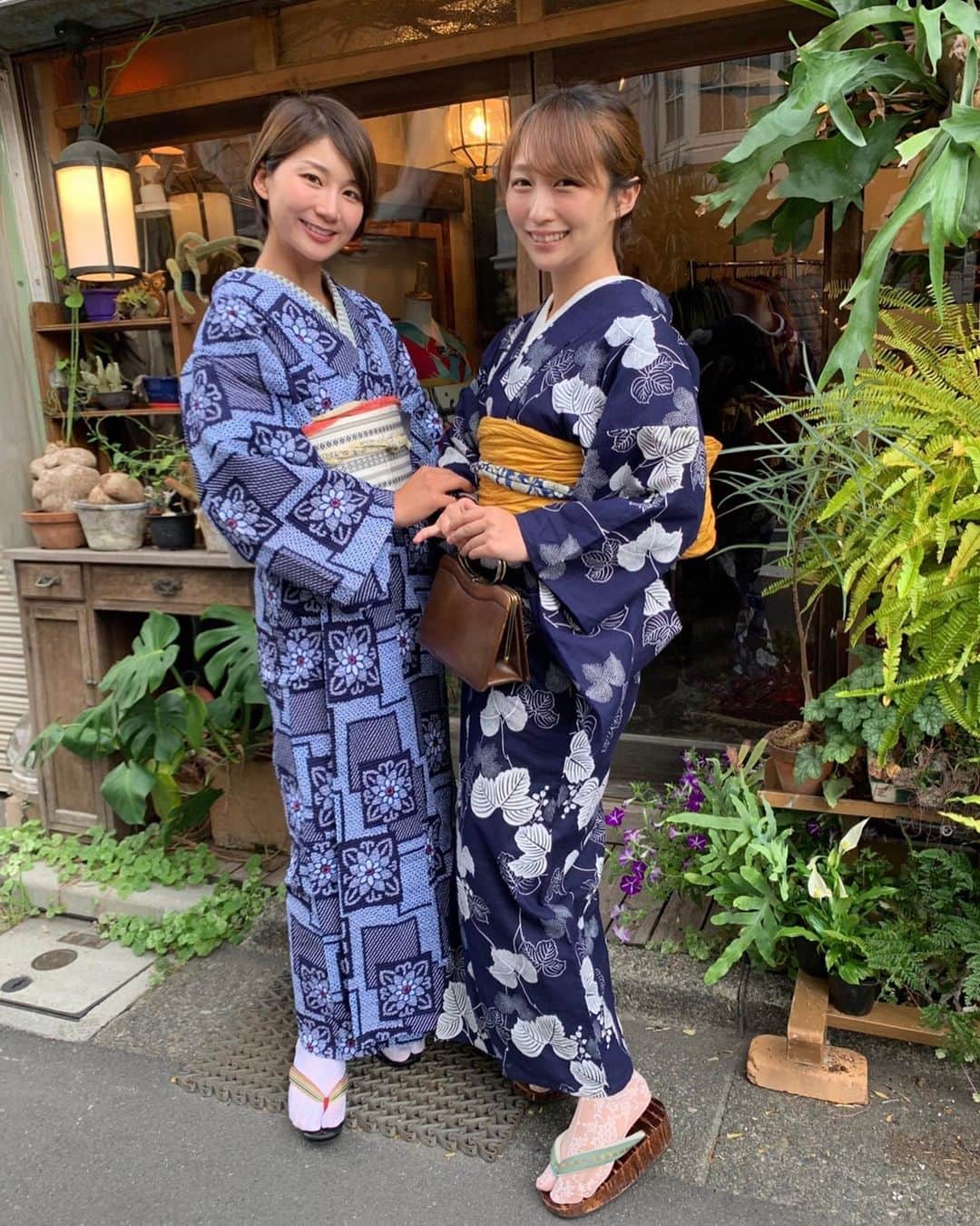 のインスタグラム：「きーちゃんに着付けてもらって浴衣デート☺️💕 * 久々に浴衣着た〜🥺🤲* *  連れてってもらった着物のお店が可愛すぎて欲しくなりました😩✨ *  これから武道館ライブ〜🥳✨ *  #浴衣#着物#武道館#初めて」