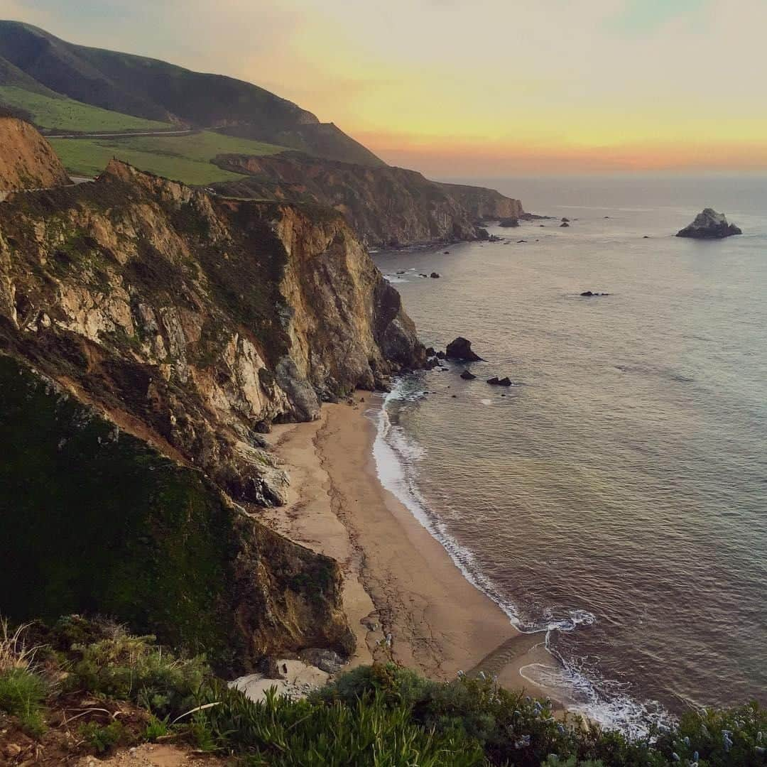 Lonely Planetさんのインスタグラム写真 - (Lonely PlanetInstagram)「This week's #lonelyplanet regram comes from @szabinasworld who snapped the incredibly scenic Highway 1 in #California, #USA 🌊 Down south it’s called the ‘PCH,’ or Pacific Coast Hwy, but North Coast locals simply call it ‘Hwy 1.’ However you label it, get ready for a fabulous coastal drive, which cuts a winding course on isolated cliffs high above the crashing surf. Compared to the famous Big Sur coast, the serpentine stretch of Hwy 1 up the North Coast is more challenging, more remote and more real, passing farms, fishing towns and hidden beaches. — Every week we regram a shot from our community. Tag yours with #lonelyplanet for a potential feature!」5月31日 18時30分 - lonelyplanet