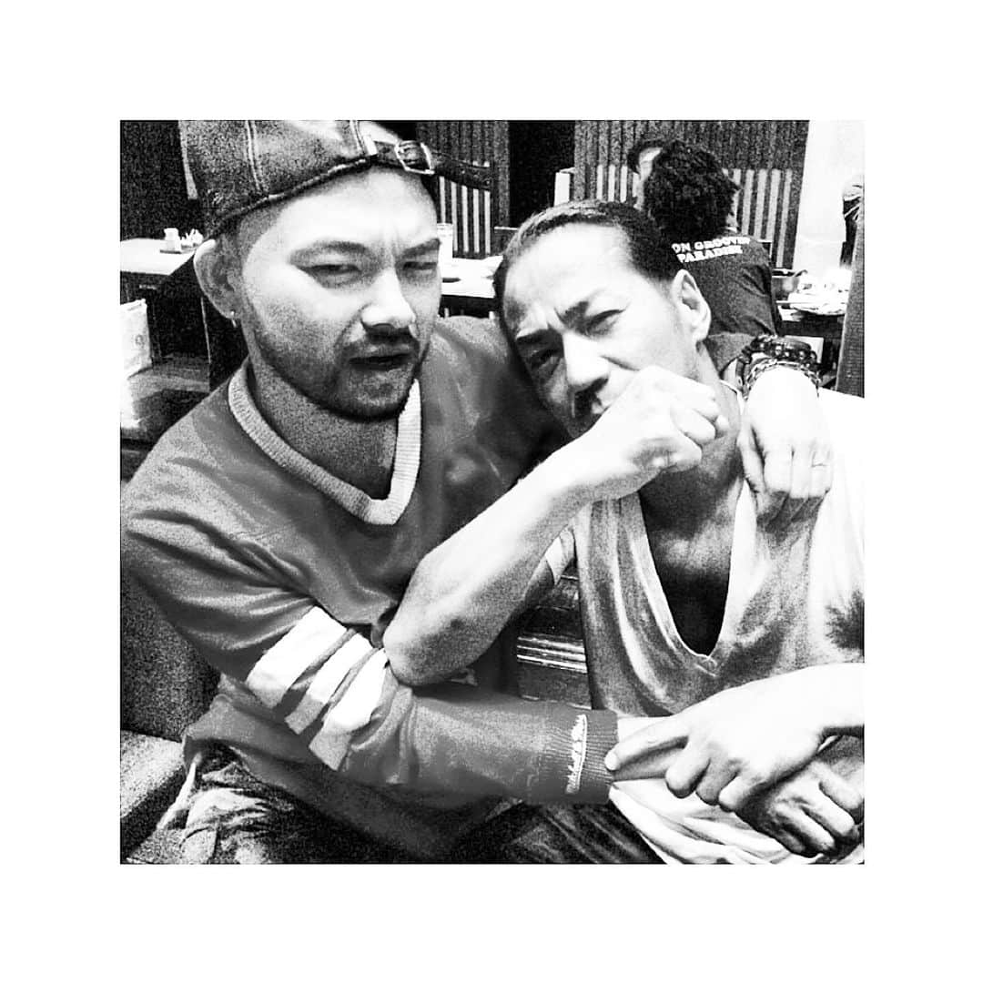 DJ DARUMAさんのインスタグラム写真 - (DJ DARUMAInstagram)「🔥👑Super Happy Birthday My Boss!👑🔥 ❤️❤️❤️❤️❤️❤️❤️❤️❤️❤️❤️❤️❤️❤️❤️❤️❤️」6月1日 4時04分 - djdaruma