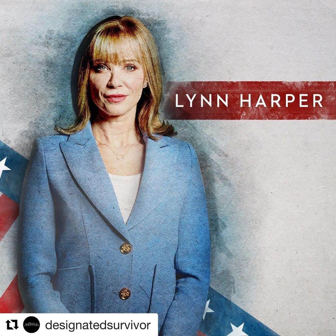 ローレン・ホリーさんのインスタグラム写真 - (ローレン・ホリーInstagram)「While the staff may listen to Mars, Mars listens to Lynn.  One week! June 7 @designatedsurvivor @netflix @netflixca 🌎 #LynnHarper」6月1日 4時05分 - laurenholly