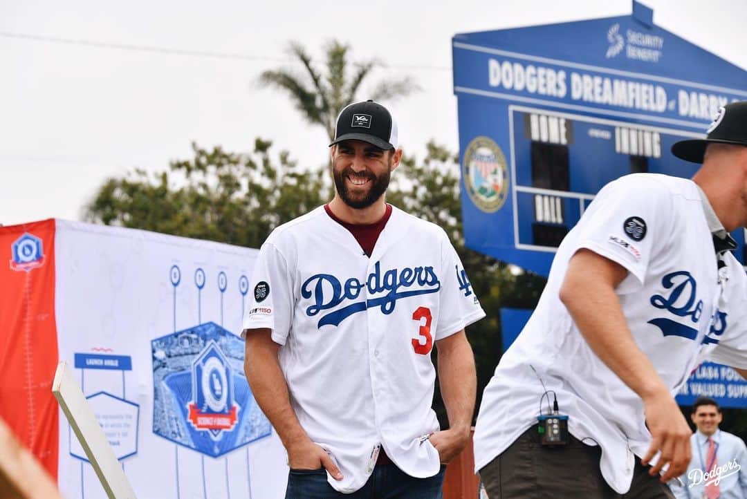 Los Angeles Dodgersさんのインスタグラム写真 - (Los Angeles DodgersInstagram)「500 elementary students from Inglewood are at @dodgersfoundation’s STEM Field Day, where they are participating in activities learning about math and science and how they apply to baseball.」6月1日 4時25分 - dodgers