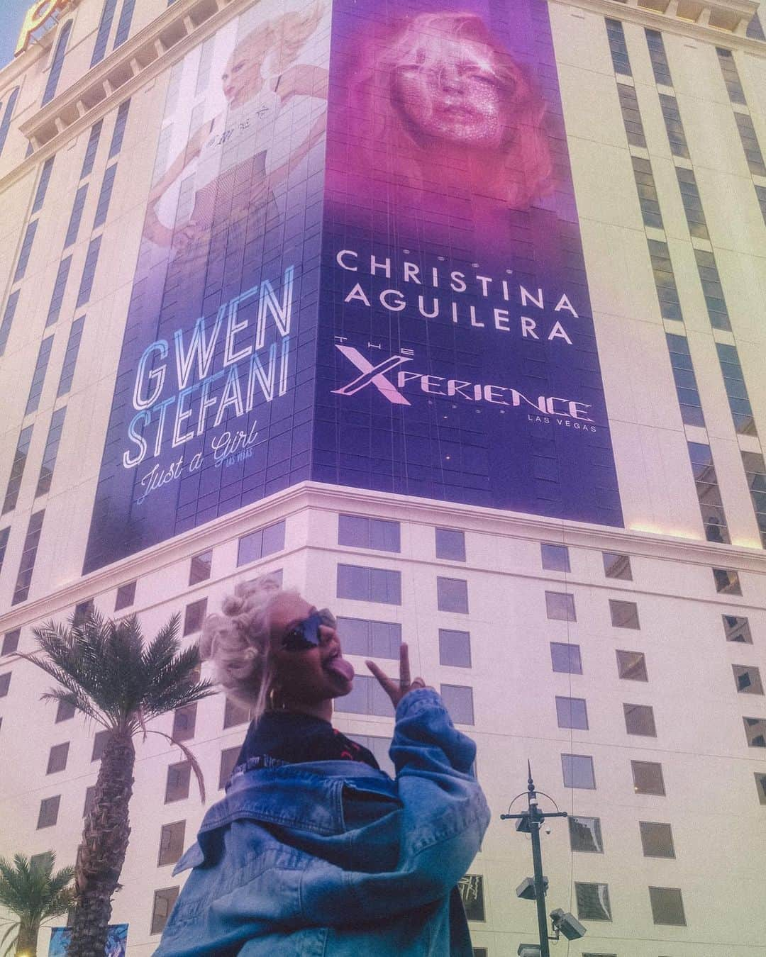 クリスティーナ・アギレラさんのインスタグラム写真 - (クリスティーナ・アギレラInstagram)「See you tonight Vegas!!!!!! #theXperience」6月1日 5時21分 - xtina