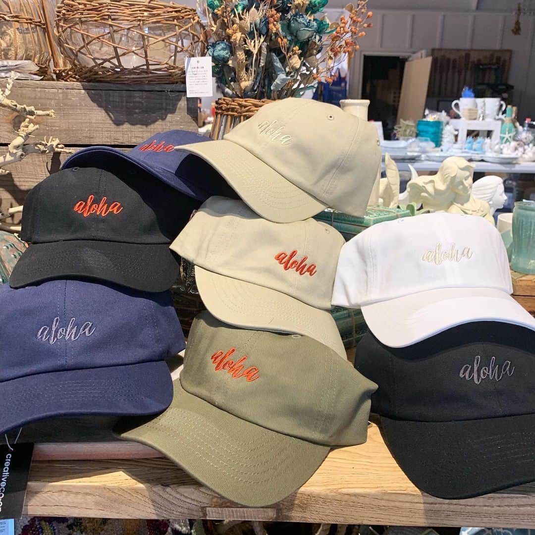 eight o eight さんのインスタグラム写真 - (eight o eight Instagram)「𓇼 . 𓇼 aloha CAP . ハワイフェスで 大人気で完売してしまった こちらも オンラインストアより 販売開始となりました ◟̆◞̆♡ . . . #beach #sea #beachhouse #beachstyle #beachgirl #california #aloha#hawaii#アロハ #ビーチ雑貨 #ビーチハウス #ビーチスタイル #ビーチライフ #ハワイ#ハワイアン #ハワイ雑貨 #ビーチ雑貨 #カリフォルニア雑貨 #カリフォルニアライフ#カリフォルニアスタイル#雑貨#海 #海を感じる雑貨」5月31日 20時26分 - 808store