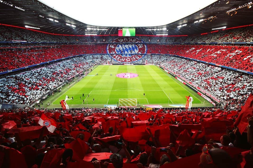 バイエルン・ミュンヘンさんのインスタグラム写真 - (バイエルン・ミュンヘンInstagram)「😍 Today 14 years with this beauty! 🏟 #AllianzArena #HomeSweetHome . . . #FCBayern #MiaSanMia #packmas #home #love #Munich #🔴⚪️ #😍 #❤️」5月31日 20時41分 - fcbayern