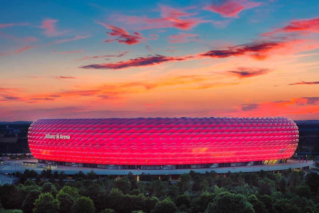 バイエルン・ミュンヘンさんのインスタグラム写真 - (バイエルン・ミュンヘンInstagram)「😍 Today 14 years with this beauty! 🏟 #AllianzArena #HomeSweetHome . . . #FCBayern #MiaSanMia #packmas #home #love #Munich #🔴⚪️ #😍 #❤️」5月31日 20時41分 - fcbayern