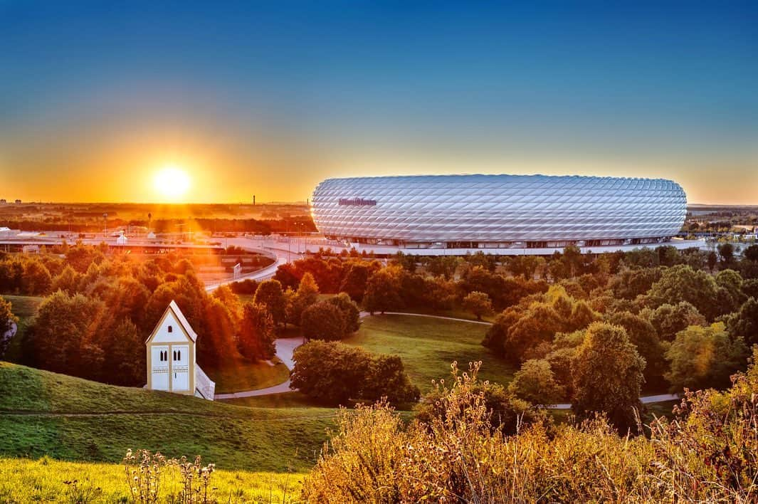 バイエルン・ミュンヘンさんのインスタグラム写真 - (バイエルン・ミュンヘンInstagram)「😍 Today 14 years with this beauty! 🏟 #AllianzArena #HomeSweetHome . . . #FCBayern #MiaSanMia #packmas #home #love #Munich #🔴⚪️ #😍 #❤️」5月31日 20時41分 - fcbayern