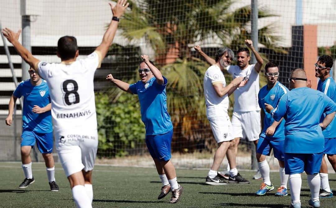 マラガCFさんのインスタグラム写真 - (マラガCFInstagram)「Familia unida 💙」5月31日 20時48分 - malagacf