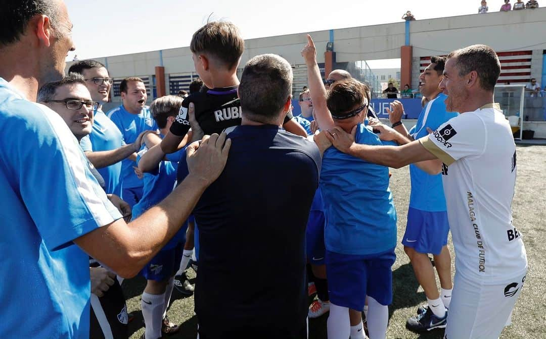 マラガCFさんのインスタグラム写真 - (マラガCFInstagram)「Familia unida 💙」5月31日 20時48分 - malagacf