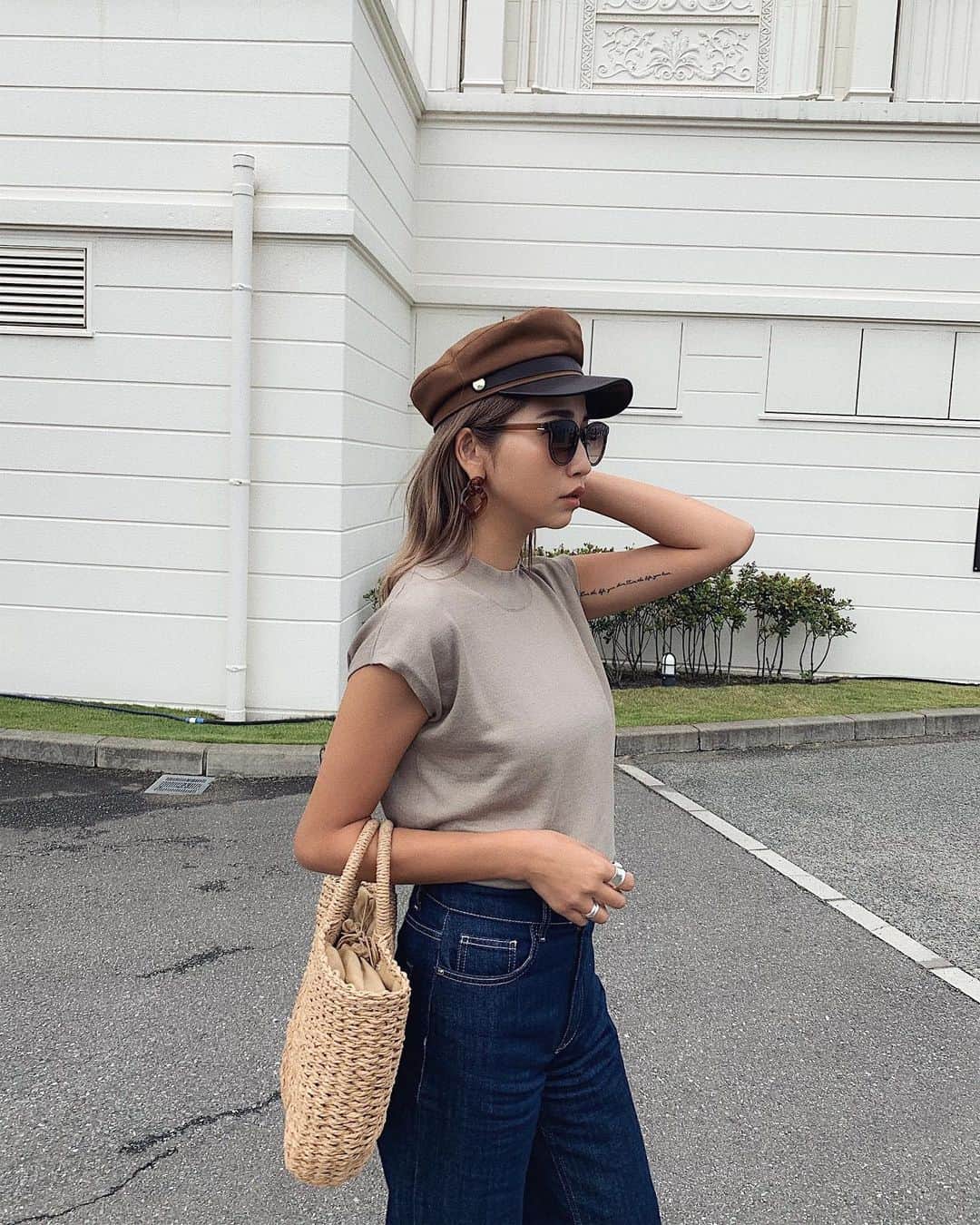 のインスタグラム：「. 今日で5月も終わりか〜 5月は旅行行けなかったら6月が楽しみだな✈️🌴🏖 @titivatejp の #ベーシックフレンチスリーブライトニット は着心地よくてお気に入り💗 #ootd #outfit #coordinate #style #titivate #ティティベイト #titivatestyle #hm #linoa #linoa_official」