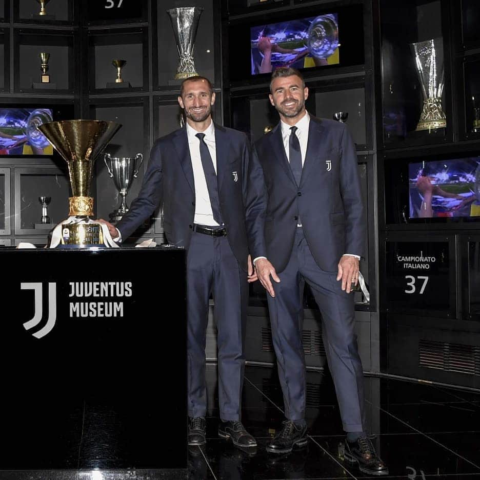 ユヴェントスFCさんのインスタグラム写真 - (ユヴェントスFCInstagram)「A #W8NDERFUL delivery at Juventus Museum from our men in black&white...🏆」5月31日 20時59分 - juventus