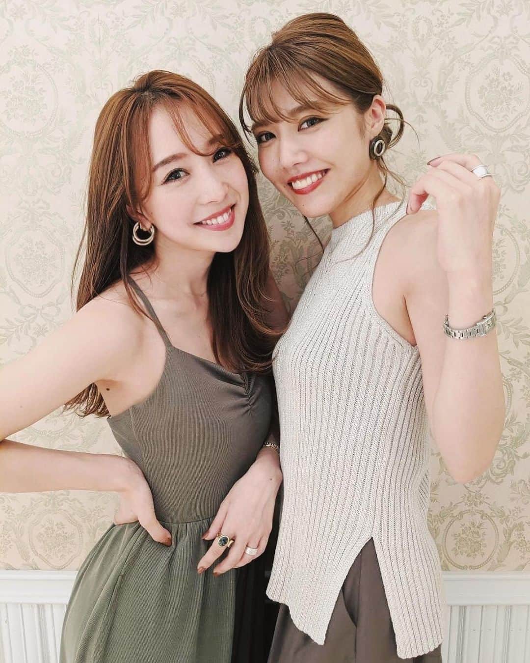 のインスタグラム：「ㅤㅤㅤㅤㅤㅤㅤㅤㅤㅤㅤㅤㅤ ㅤㅤㅤㅤㅤㅤㅤㅤㅤㅤㅤㅤㅤ いつもinstagramをご覧下さってる皆様へ💓 ㅤㅤㅤㅤㅤㅤㅤㅤㅤㅤㅤㅤㅤ 6/7(fri) rienda天神コア店の店頭に立たせて頂きます💋 ㅤㅤㅤㅤㅤㅤㅤㅤㅤㅤㅤㅤㅤ 天神店でお会いしていた皆様にはご挨拶出来ないまま卒業してしまったので、この機会にお会い出来ると嬉しいです🥺💓 ㅤㅤㅤㅤㅤㅤㅤㅤㅤㅤㅤㅤㅤ 当日はGLD、BLKカード会員様限定で税込¥35.000以上お買い上げで腕時計のプレゼントもありますよ🐻❤️ ㅤㅤㅤㅤㅤㅤㅤㅤㅤㅤㅤㅤㅤ ちなみに7日はOPENからラストまで出勤する予定です😌❤️ ㅤㅤㅤㅤㅤㅤㅤㅤㅤㅤㅤㅤㅤ ぜひ皆様のご来店、お待ちしております💓  ㅤㅤㅤㅤㅤㅤㅤㅤㅤㅤㅤㅤㅤ #懐かしの天神コンビ #rienda ㅤㅤㅤㅤㅤㅤㅤㅤㅤㅤㅤㅤ」