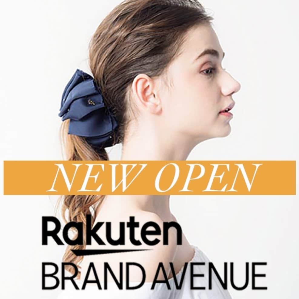AngeBloomのインスタグラム：「🌟NEW SHOP オープン🌟 ・ Ange Bloom取り扱い店舗として、Rakuten brand avenueが本日オープン😊💕 ・ 楽天ユーザーなら、ポイントも貯まるしお得ーー💓💓💓 ・ さらにオープンを記念して、6月9日（日）まで、オープン記念セールを開催‼️‼️‼️ ・ 本店で完売しているもの、定番のものも今ならお得にゲット🙋‍♀️💓 ・ アカウントTOPからアクセス✈️ @angebloom_official  #angebloom #アンジェブルーム #ヘアアレンジ#簡単ヘアアレンジ #バナナクリップ#プレゼント#誕生日#誕生日プレゼント#オフィススタイル#ママカジュアル#大人可愛い#パーティースタイル#結婚式コーデ#結婚式#女子会#プチプラ#hairarrange #hairaccessories #hairstyle #hairstyles #giftideas #madeinjapan」