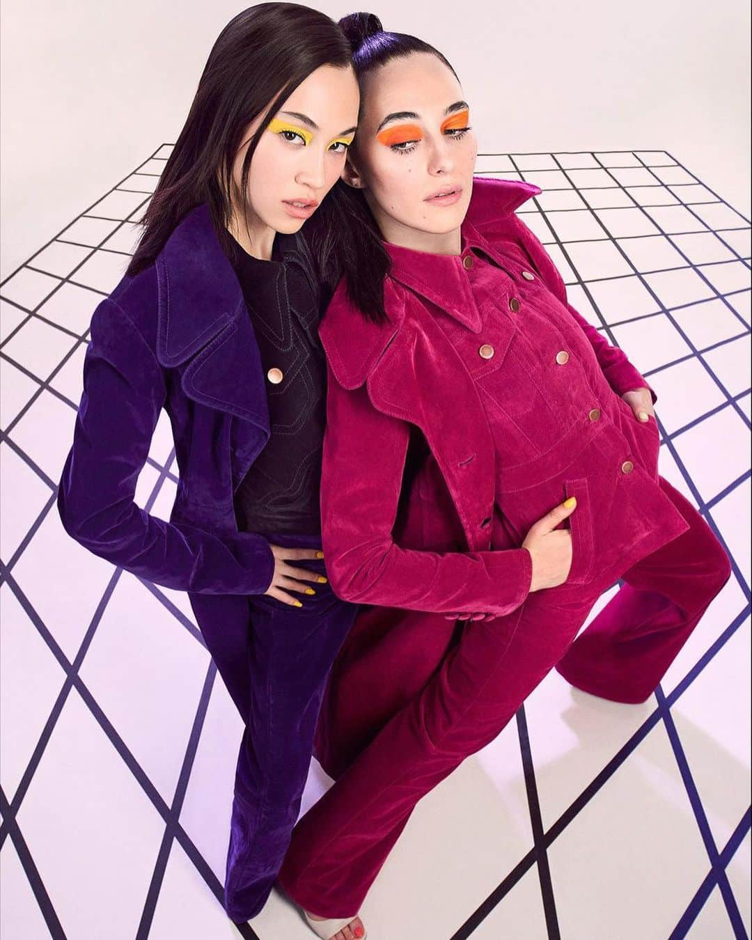 水原希子 さんのインスタグラム写真 - (水原希子 Instagram)「🏁💊@papermagazine 💊🏁 With the sweetest @devonleecarlson 😘💕💕 wearing head to toe @marcjacobs ❤️❤️❤️ Photo by @eds1ngleton 💚Styled by @solangefranklin 🐞 Hair by Shingo Shibata ☪️ Make up by @seongheeparkmakeup 💋」5月31日 21時16分 - i_am_kiko