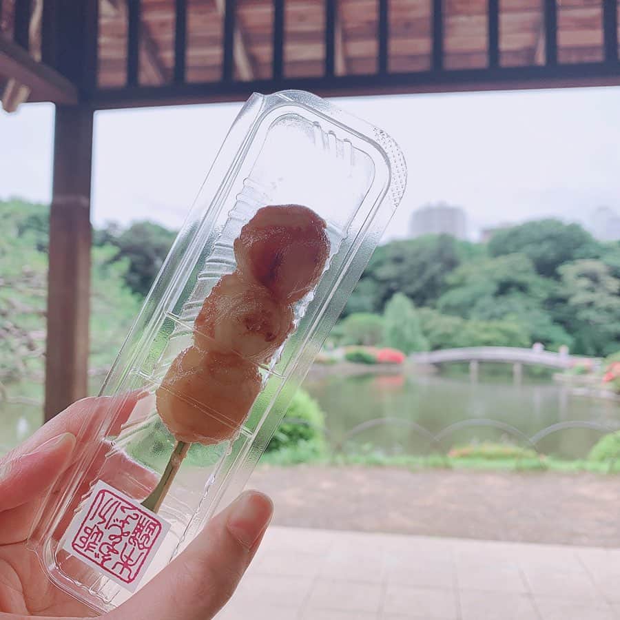 長谷川怜華さんのインスタグラム写真 - (長谷川怜華Instagram)「.. お団子♡ みたらしと生醤油🍡  みたらしは安定で 美味しいね😋✨ #追分だんご本舗  #お団子 . .」5月31日 21時21分 - hasegawa_reika