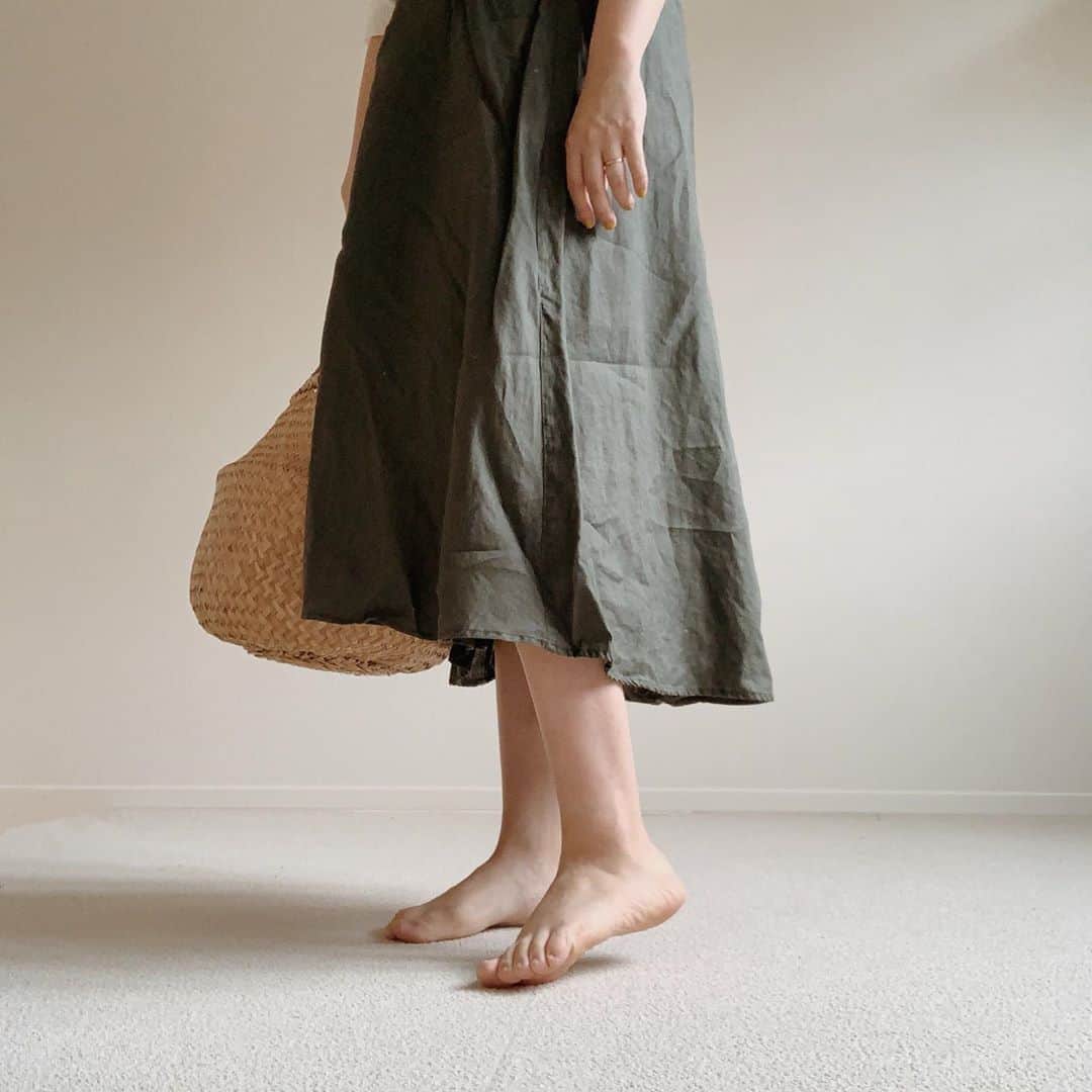 菅谷梨沙子さんのインスタグラム写真 - (菅谷梨沙子Instagram)「今日は @joliechambre のスカートを。 最近はこういうナチュラルお洋服の気分なのと、さらっと着れるのでお気に入りです🌿 . 今日から6月4日までsale期間みたいなのでチェックしてみてください〜！ . . @joliechambre #joliechambre#jolie_fashion」5月31日 21時27分 - risako_sugaya